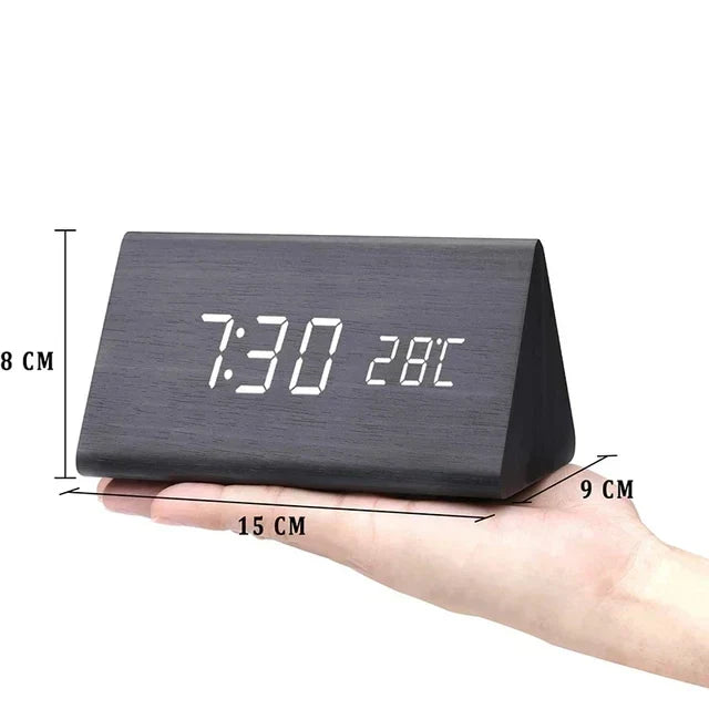 LED digital alarm clock with wooden-effect housing and time and temperature display