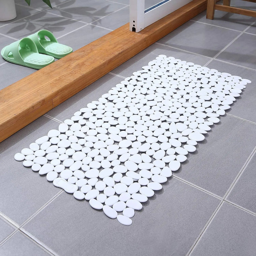 Rectangular non-slip bath mat with rounded pebble design