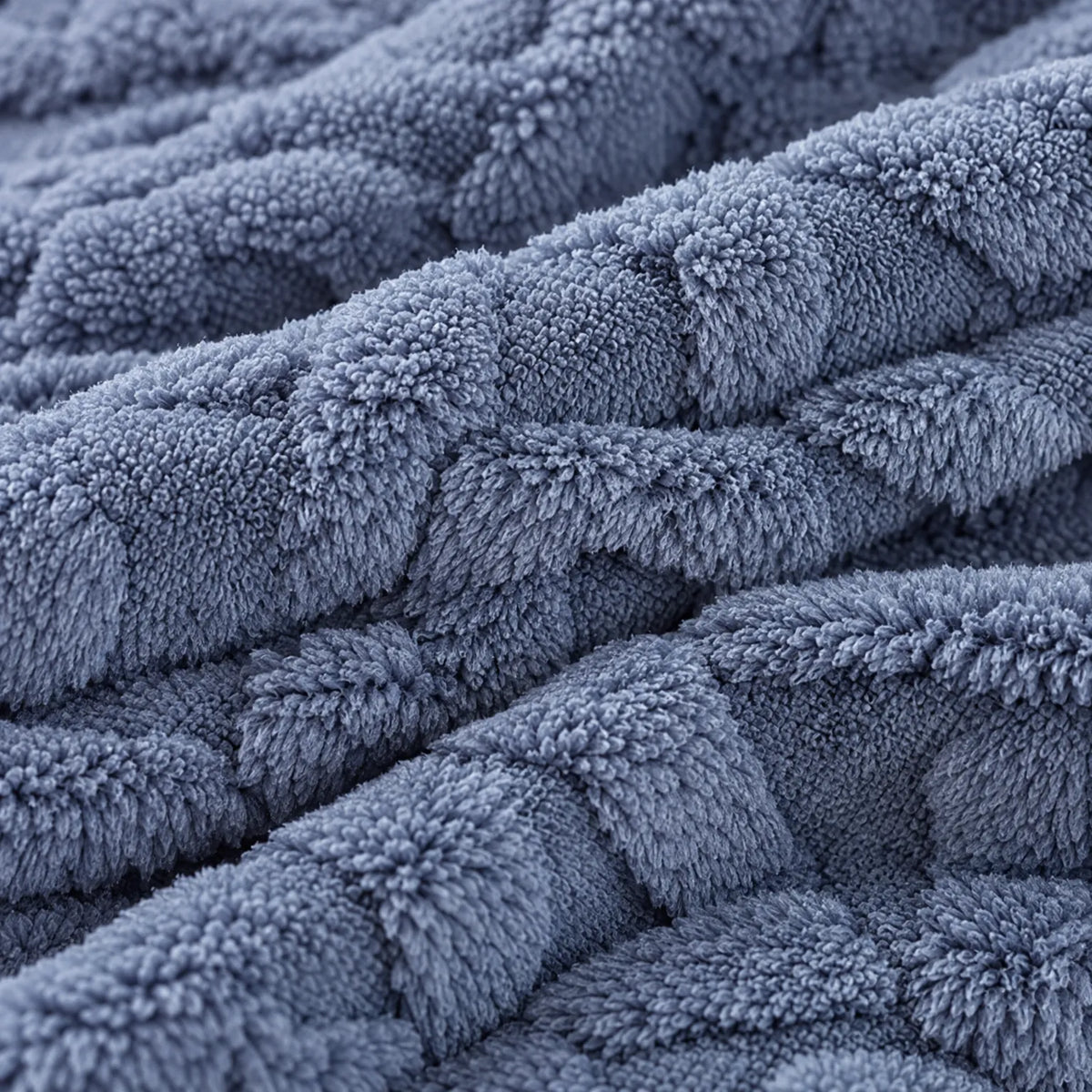 Fleecewick - Textured Sherpa Blanket Cosy Movie Nights