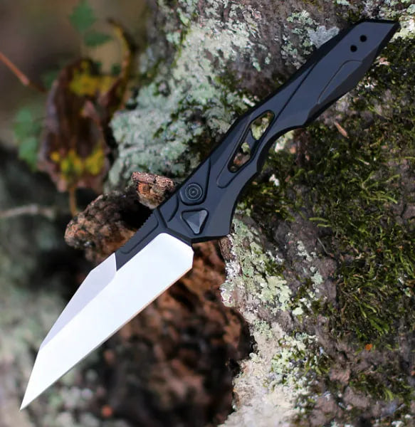 Folding utility knife with Wharncliffe blade and pocket clip