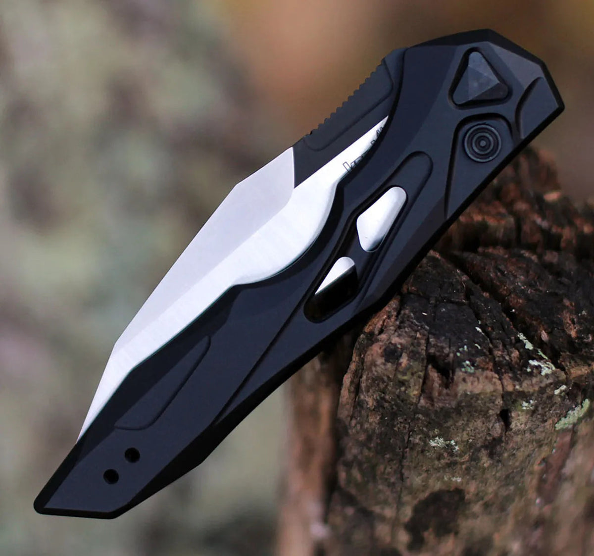 Folding utility knife with Wharncliffe blade and pocket clip