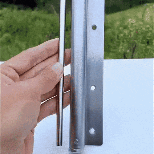 Surface-mounted door closer with long linking arm fitted to a door