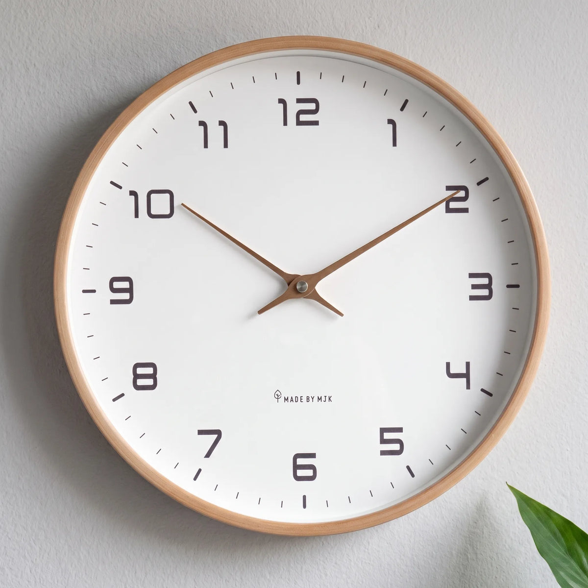 NordiaClock - Modern Minimalist Analogue Wall Clock Keeping Daily Schedules