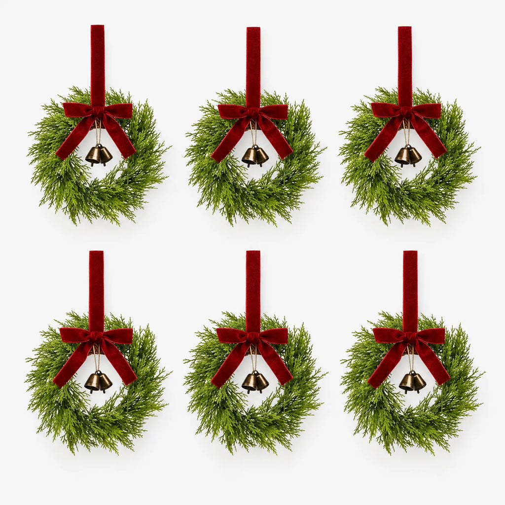 Oakren - Festive Round Wreath For Indoor Walls Hanging A Festive Touch On Kitchen Cabinets