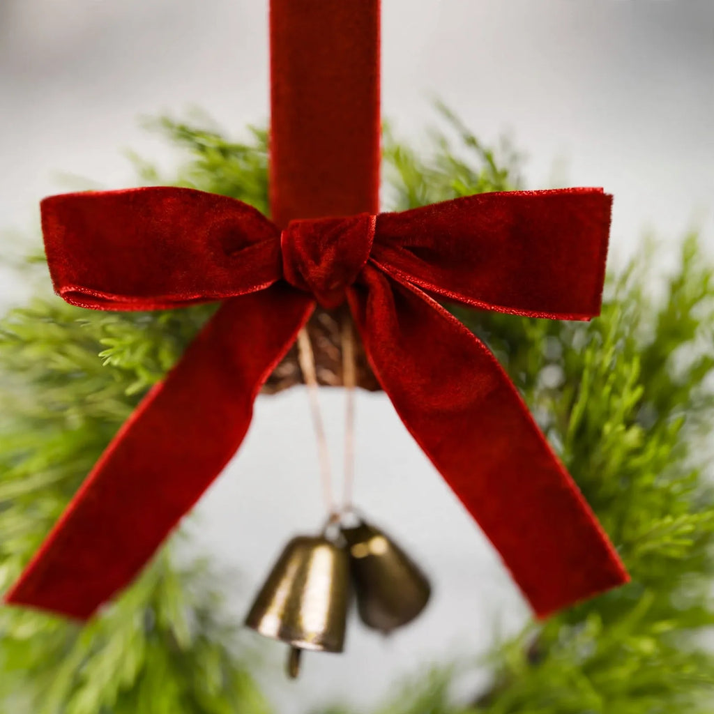 Oakren - Festive Round Wreath For Indoor Walls Hanging A Festive Touch On Kitchen Cabinets