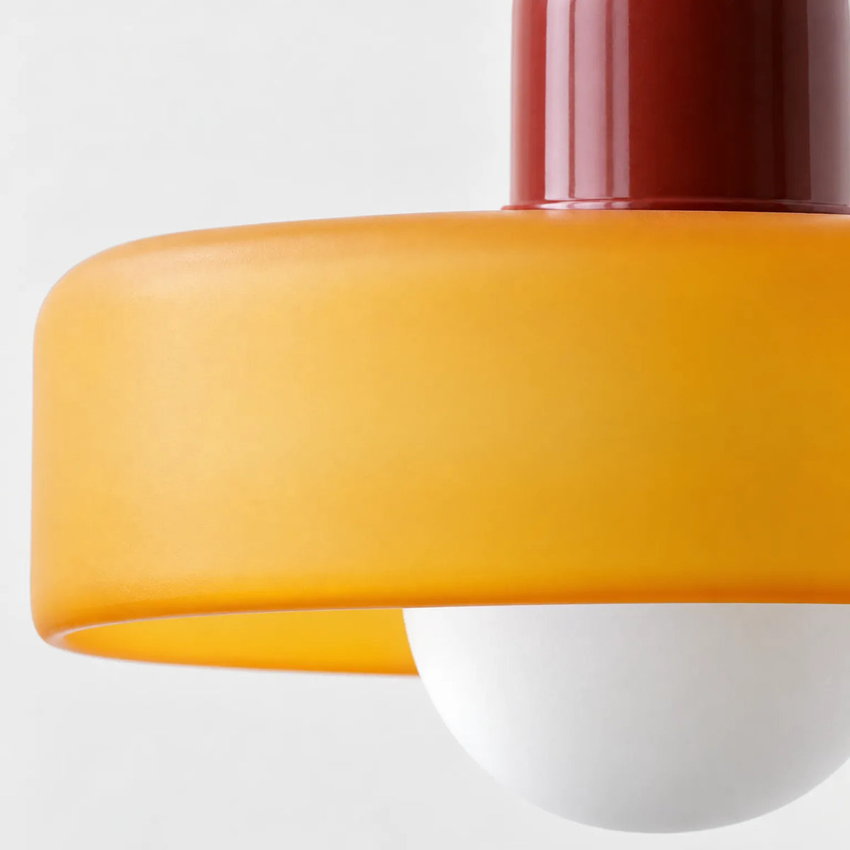 Pendanta - Modern Pendant Light Illuminating Living Rooms