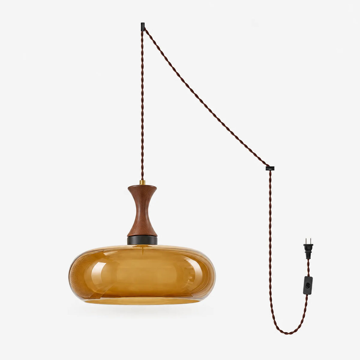 Pendaro - Vintage-Style Glass Pendant Lamp Illuminating Dark Corners