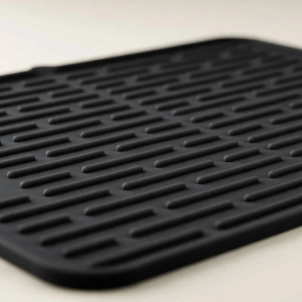 Sondak - Collapsible Kitchen Draining Mat Stacking Plates Upright After Washing Up