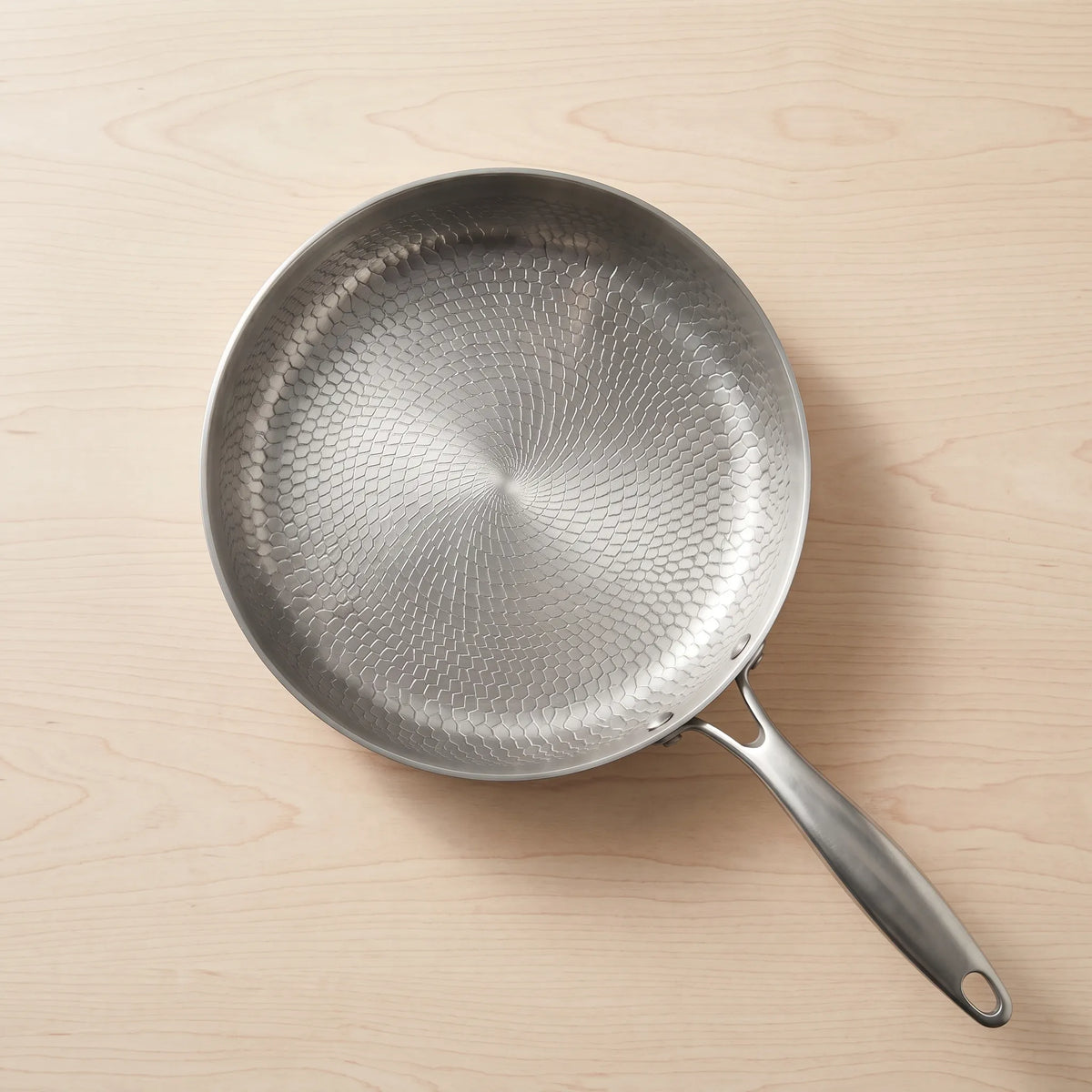 Tavenic - Deep Textured Round Frying Pan Searing Meat And Fish Over Medium To High Stovetop Heat