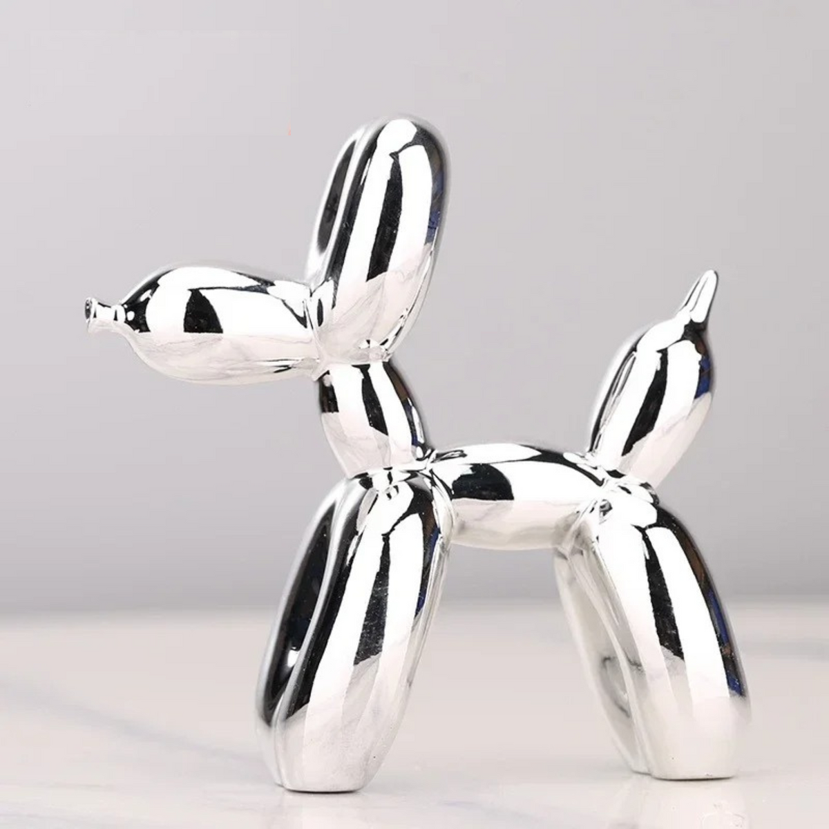Reflective balloon dog sculpture ornament