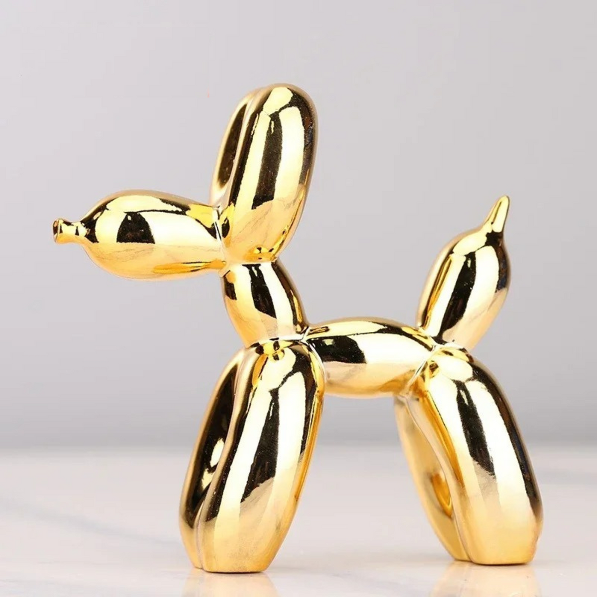 Reflective balloon dog sculpture ornament