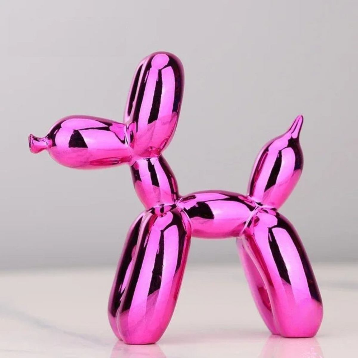 Reflective balloon dog sculpture ornament