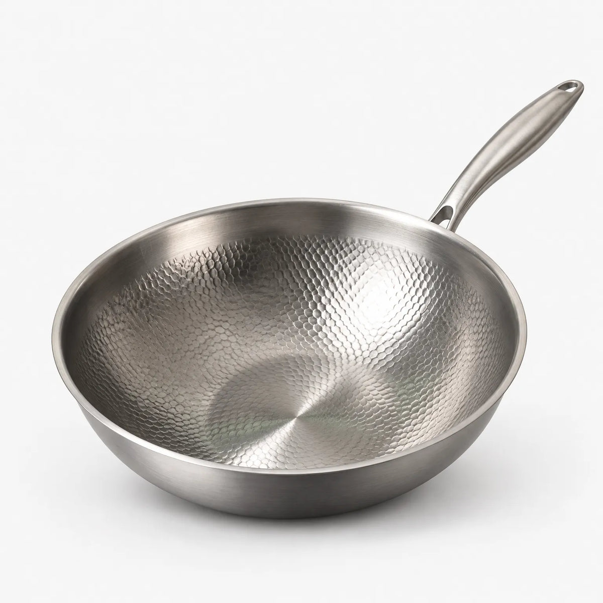 Varniko - Flat-Bottom Textured Cooking Wok Flash-Frying Crunchy Vegetables Over High Heat