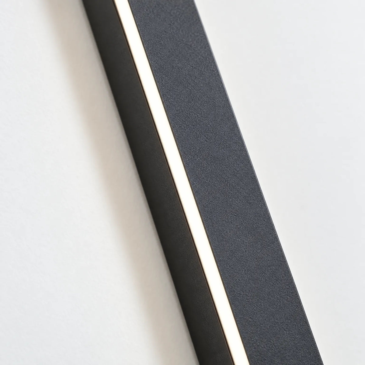 Veldren - Minimalist Linear Outdoor Wall Light Illuminating Outdoor Spaces
