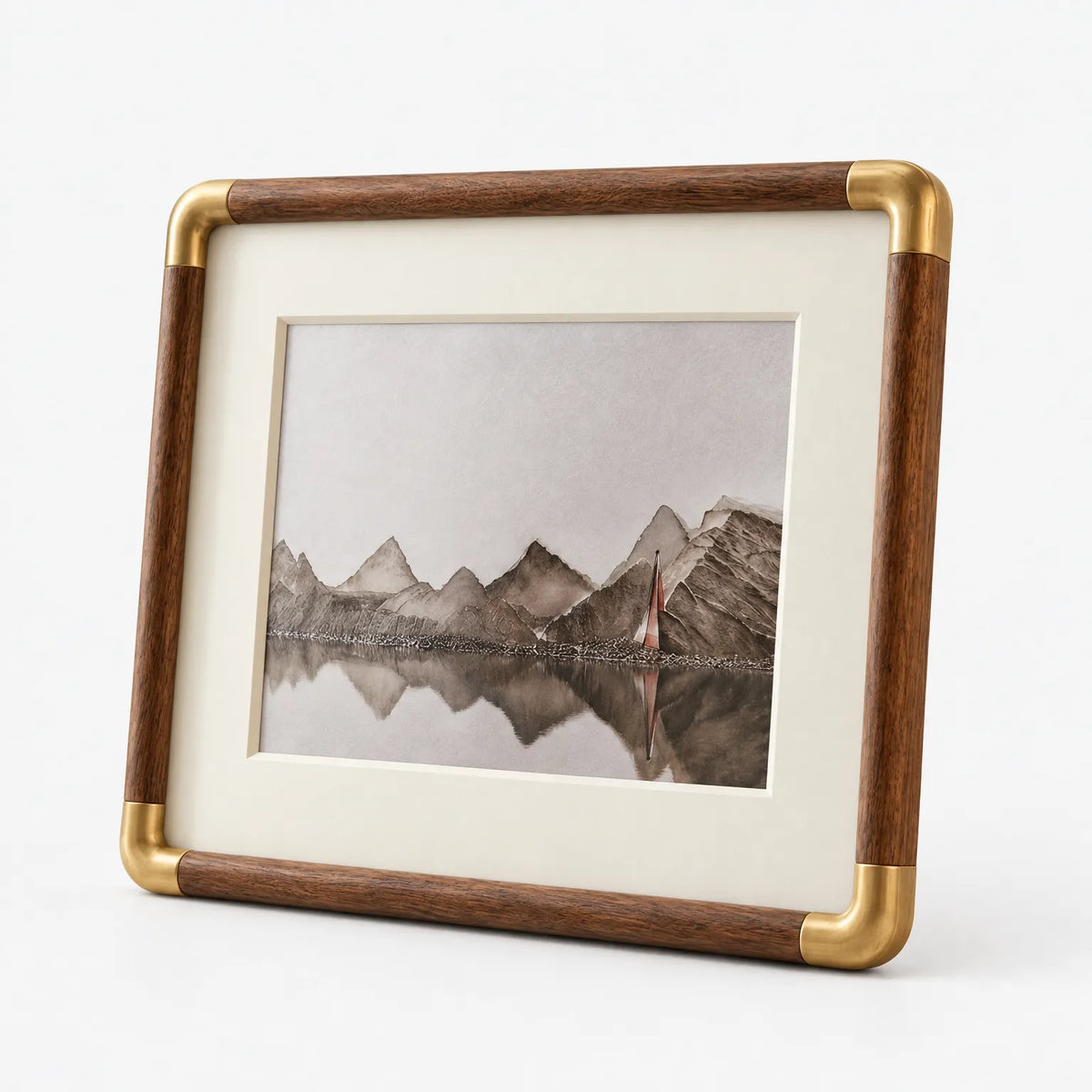 Vident - Wooden Photo Frame Displaying Family Portraits