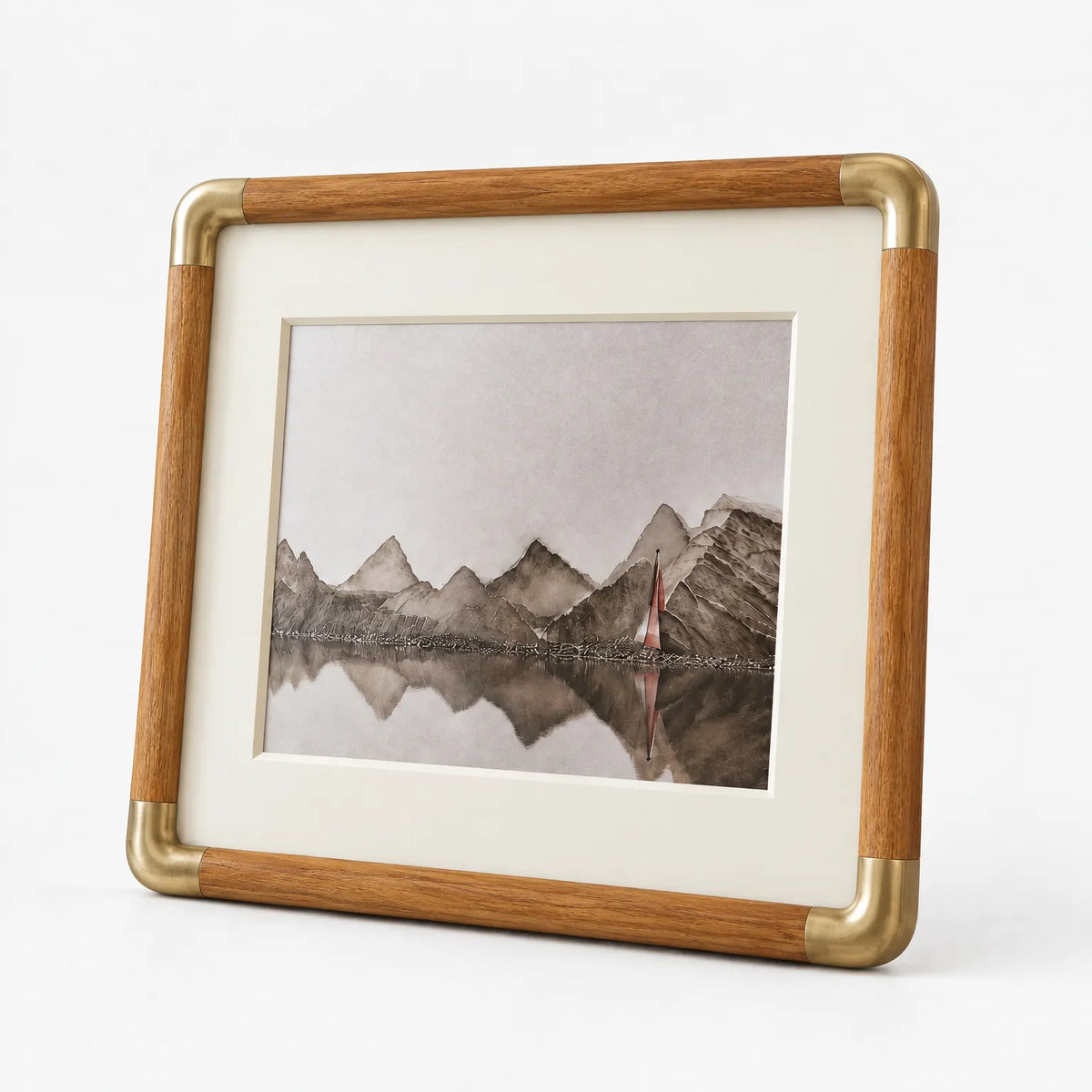 Vident - Wooden Photo Frame Displaying Family Portraits