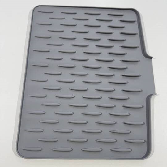 Textured silicone kitchen drying and heat protection mat