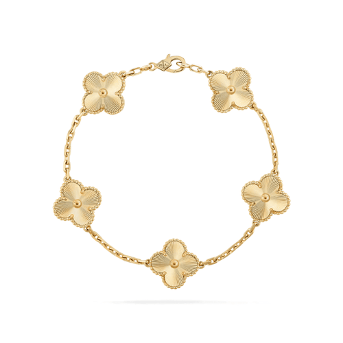 Adjustable clover charm bracelet with polished metal chain