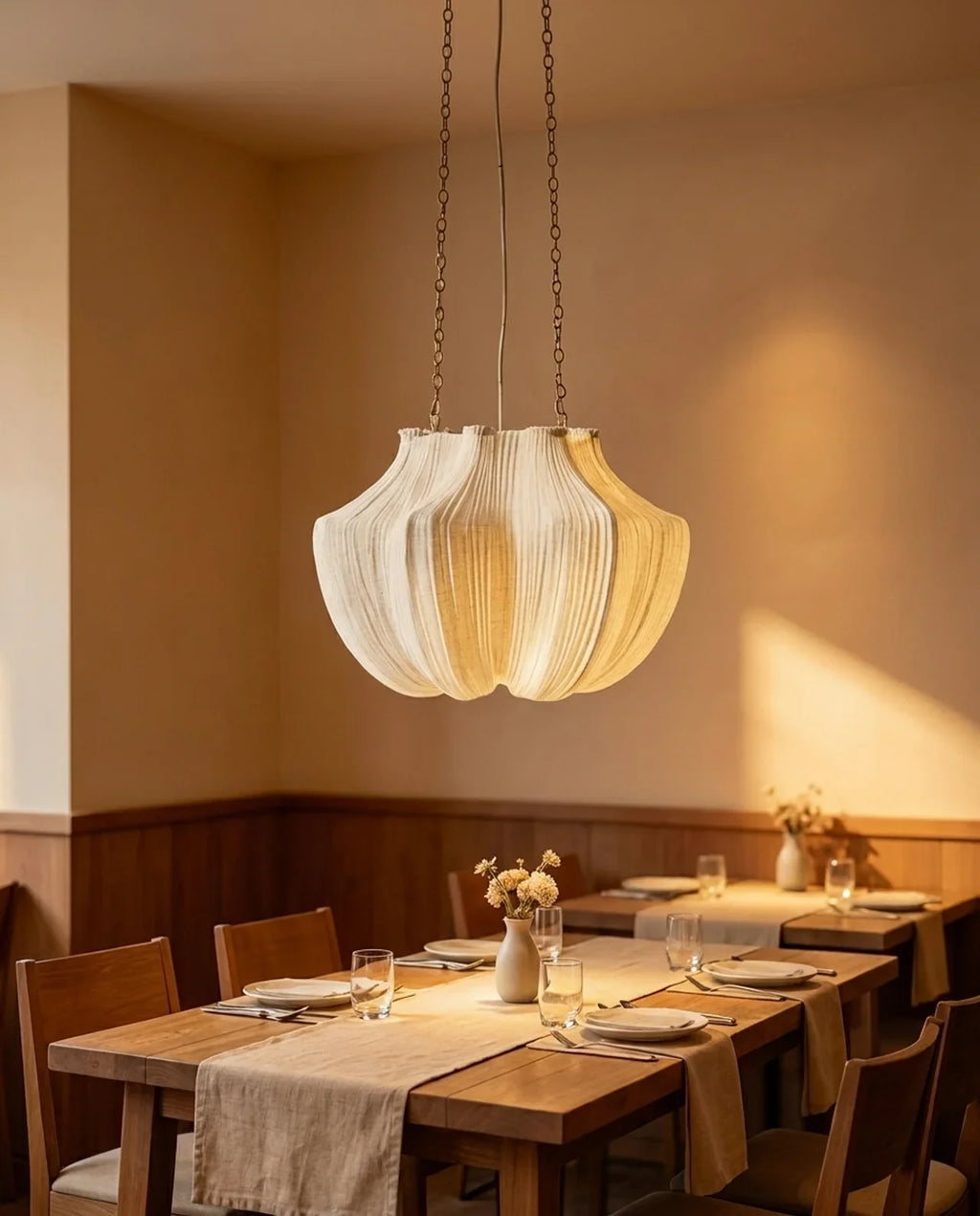 Beige pleated pendant ceiling light with chain suspension