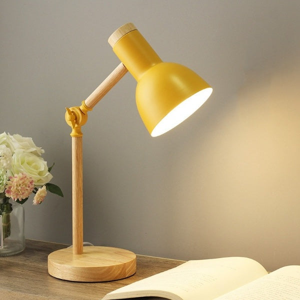 LED desk lamp with Nordic wood-effect design