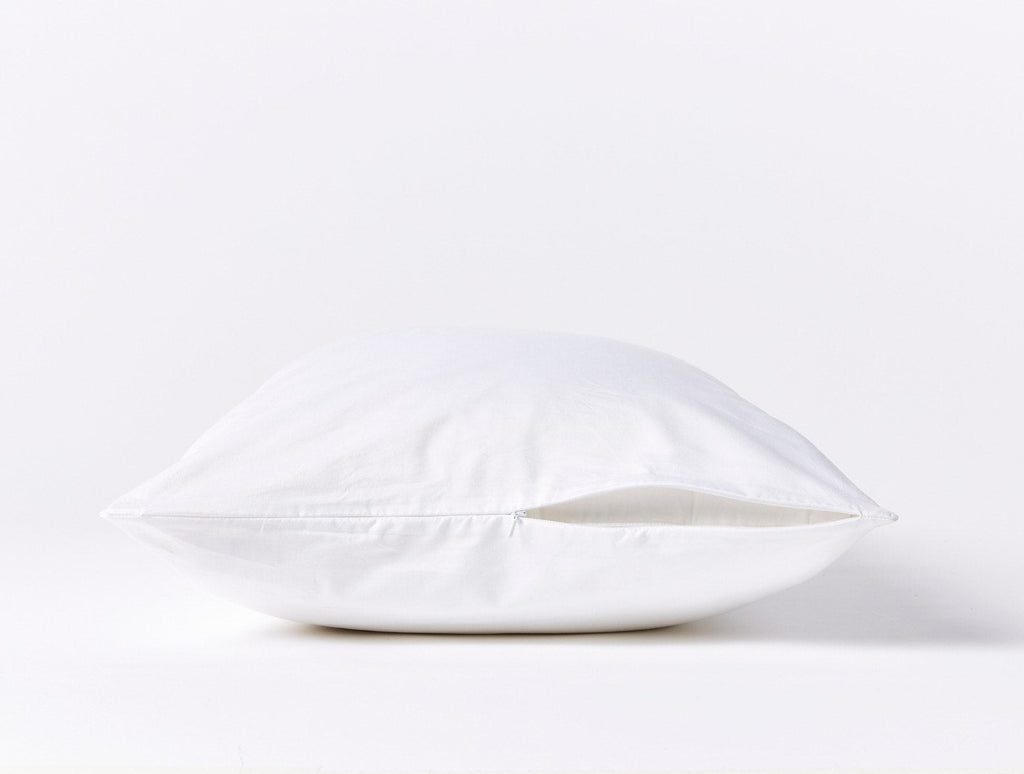 White organic pillow protector with zip closure