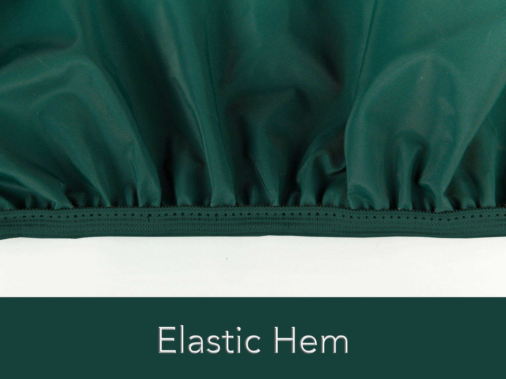 Green cover shaped for a kayak or canoe