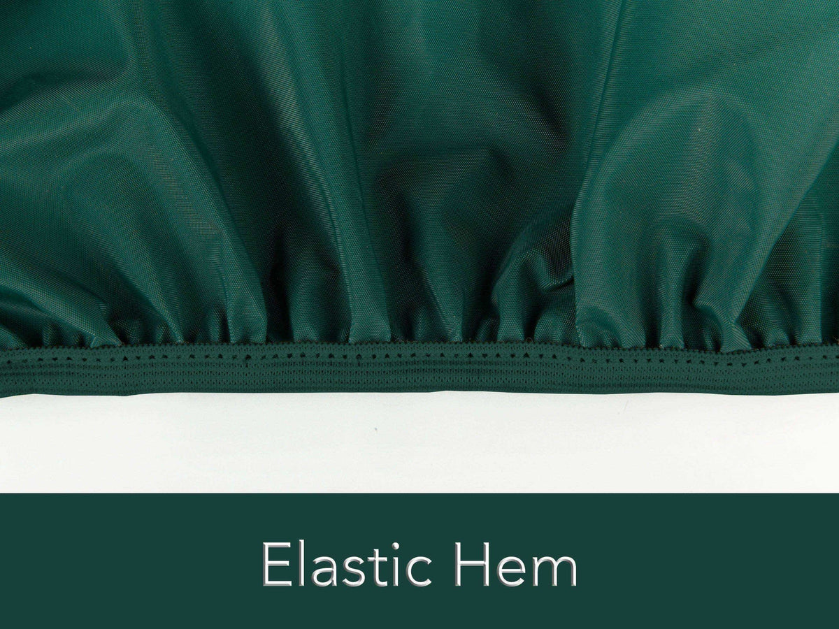 Green cover shaped for a kayak or canoe